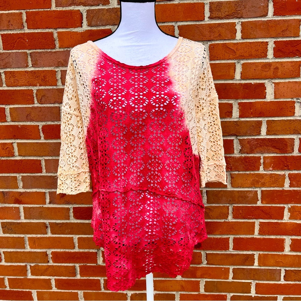 We The Free Red & Creme 3/4 Sleeve Lace Style Top Womens Small